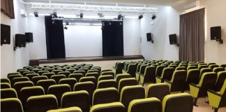 Τελετή εγκαινίων της σύγχρονης αίθουσας θεάτρου στο Γυμνάσιο Μολάων