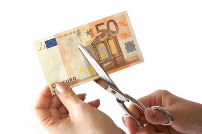 xrimata_cutting-euro xrimata_cutting-euro