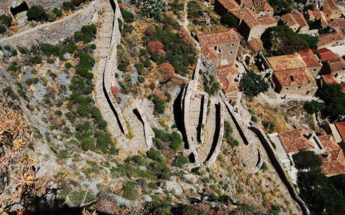 monemvasia_kastropolitia_kalderimi monemvasia_kastropolitia_kalderimi