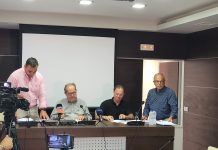 Υπεγράφη η σύμβαση για την κατασκευή νέων εισόδων Γυμνασίου-Λυκείου Μολάων. Υπεγράφη η σύμβαση για την κατασκευή νέων εισόδων Γυμνασίου-Λυκείου Μολάων.