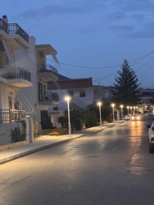 Ολοκληρώθηκε η κατασκευή νέων πεζοδρομίων και ο φωτισμός τους στη Νεάπολη, Βιγκλάφια Αγίου Γεωργίου και Πλύτρα